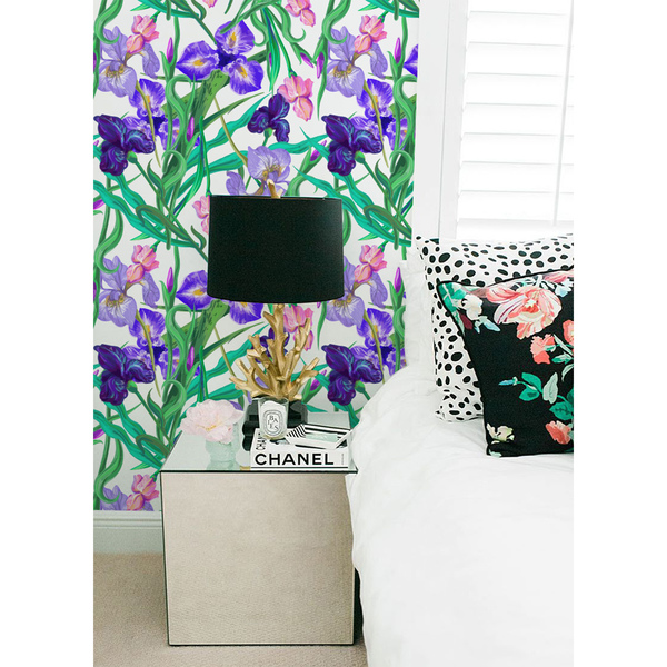 Wallpaper Sweet Secret Of Irises