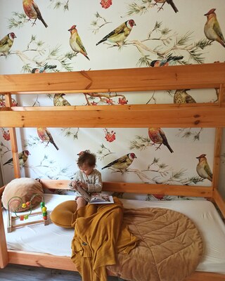 Wallpaper Resting on the Yew