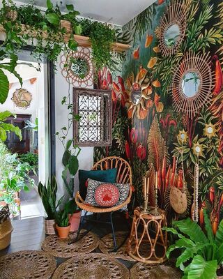 Wallpaper Tropical Jungle In The Center of The City