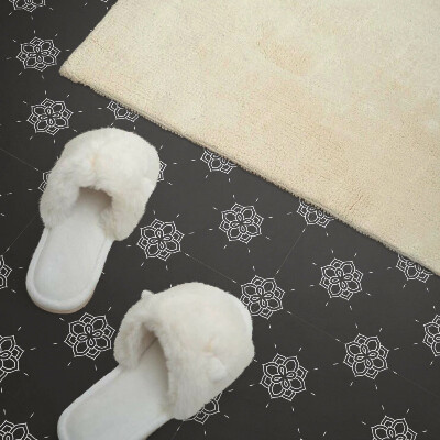 Self adhesive vinyl floor tiles Floral design