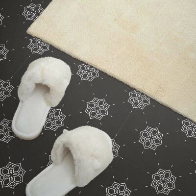 Self adhesive vinyl floor tiles Floral design