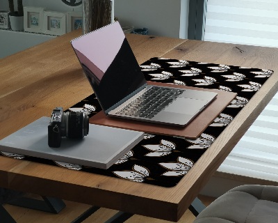 Full desk mat Elegant lilies