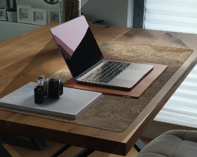 Desk mat Embossed roses