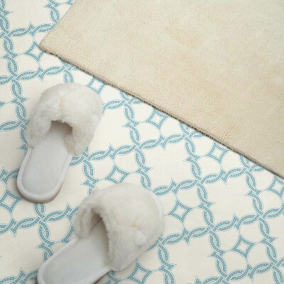 Square wall panel Interwoven patterns in a grid