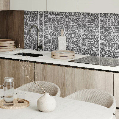 Rectangular bathroom wall panel Geometric motifs in tiles