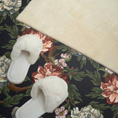 Wall paneling Flower arrangement