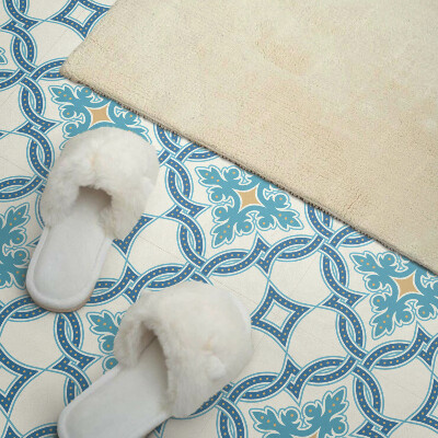 Wall paneling Arabesque style pattern