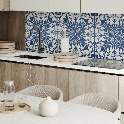 Wall paneling Flowers and leaves in harmony