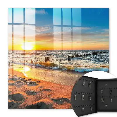 Key cabinet Sunset over the sea with a beach