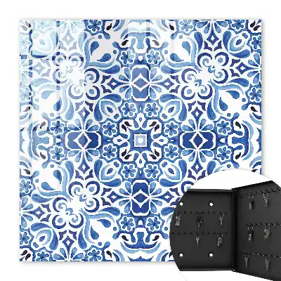 Key cabinet Tiled ornaments in shades of blue