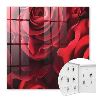 Wall mounted key box Red roses enliven the interior