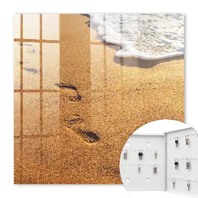 Key cabinet The tranquility of the beach and the sea wave