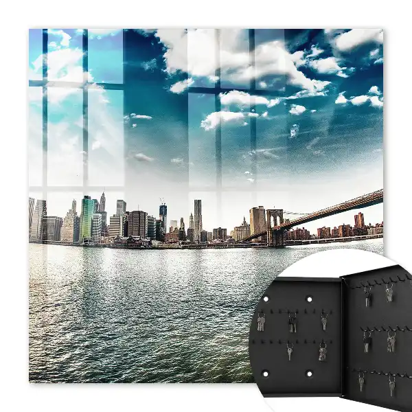 Key box for home City panorama in dynamic water