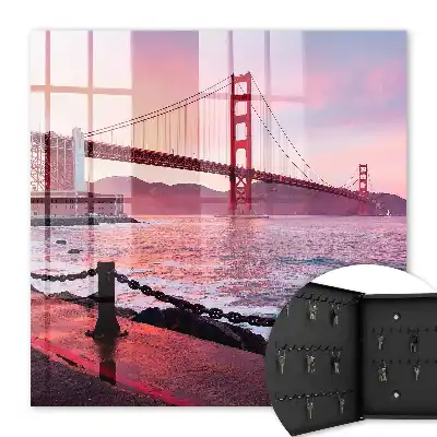 Wall mounted key cabinet The city bridge in pink colors