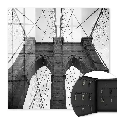 Decorative key box The architecture of the bridge is full of symmetry