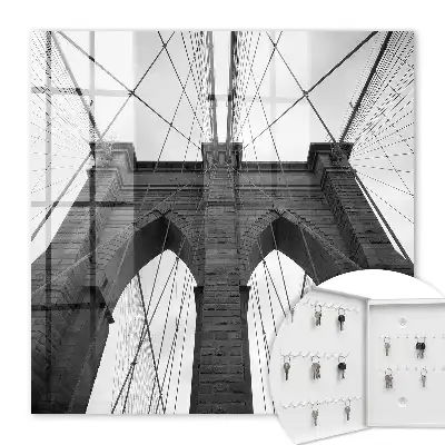 Decorative key box The architecture of the bridge is full of symmetry