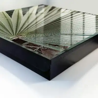 Key cabinet Palm leaves add elegance