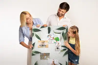 Green leaf finial cork pin board