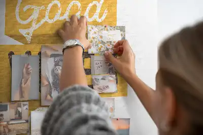 Motivational Slogan Cork Note Board