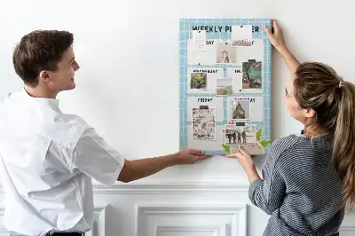 Cork pin board Weekly schedule