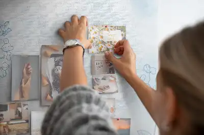 Flower sketch wall cork memo board