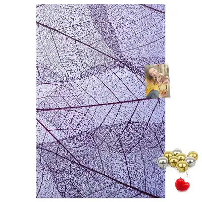 Leaf structured cork note board