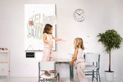 Wall cork memo board with Welcome to summer inscription