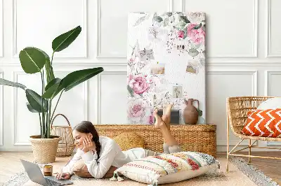 Flowery edge cork note board