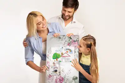 Flowery edge cork note board