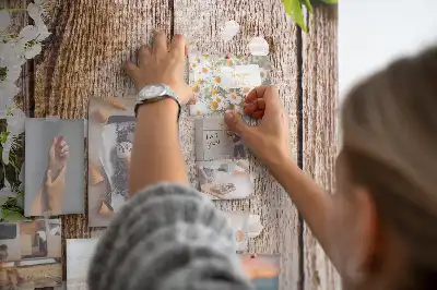 Daisy patterned wall cork memo board