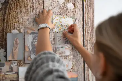 Daisy patterned wall cork memo board
