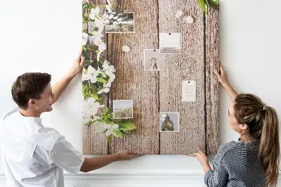 Daisy patterned wall cork memo board