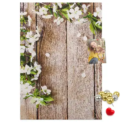 Daisy patterned wall cork memo board