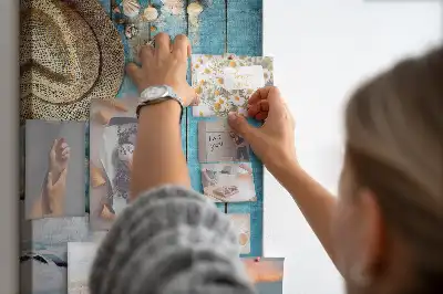 Cork note board with summer hat and flip-flops design