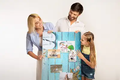 Shells on wood wall cork memo board