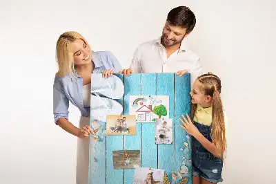 Shells on wood wall cork memo board