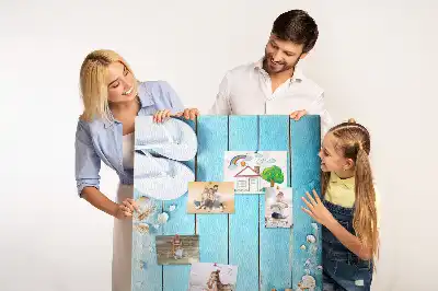 Shells on wood wall cork memo board
