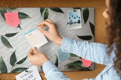 Leaf frame cork memo board