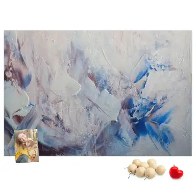 Cork memo board Brush movements