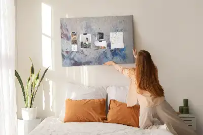Cork memo board Brush movements