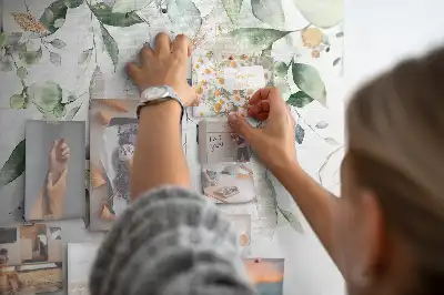 Printed nature leaves cork board