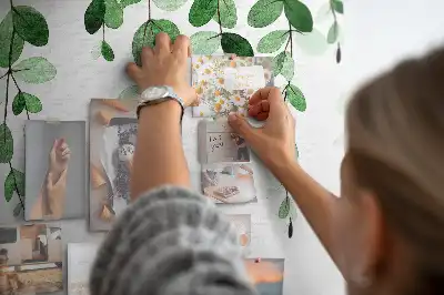 Plant leaves cork memo board