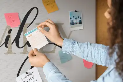 Family lettering cork memo board