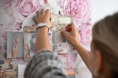 Decorative flower cork memo board