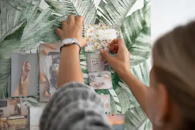 Plant leaves cork memo board