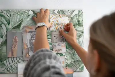 Plant leaves cork memo board