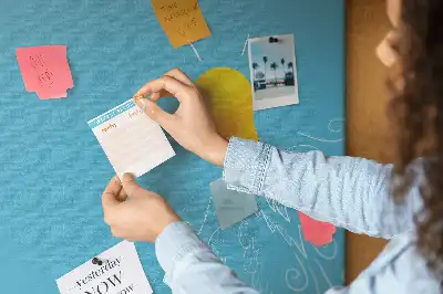 Cork memo board with light bulb drawing