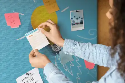 Cork memo board with light bulb drawing