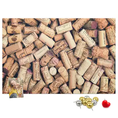 Wine cork memo board