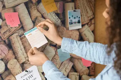 Wine cork memo board